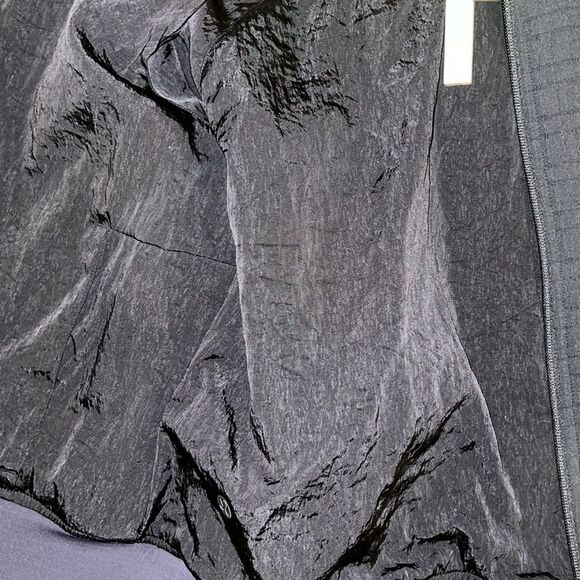 Lululemon Serene Travel Bomber, 6 - Picture 9 of 11